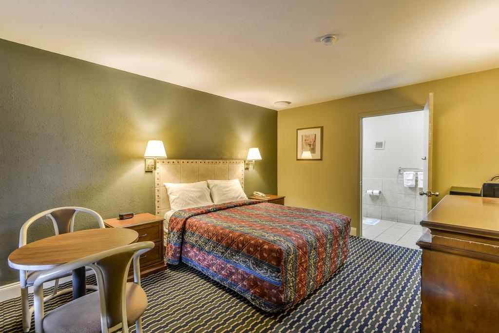 Wake Inn Raleigh Ngoại thất bức ảnh