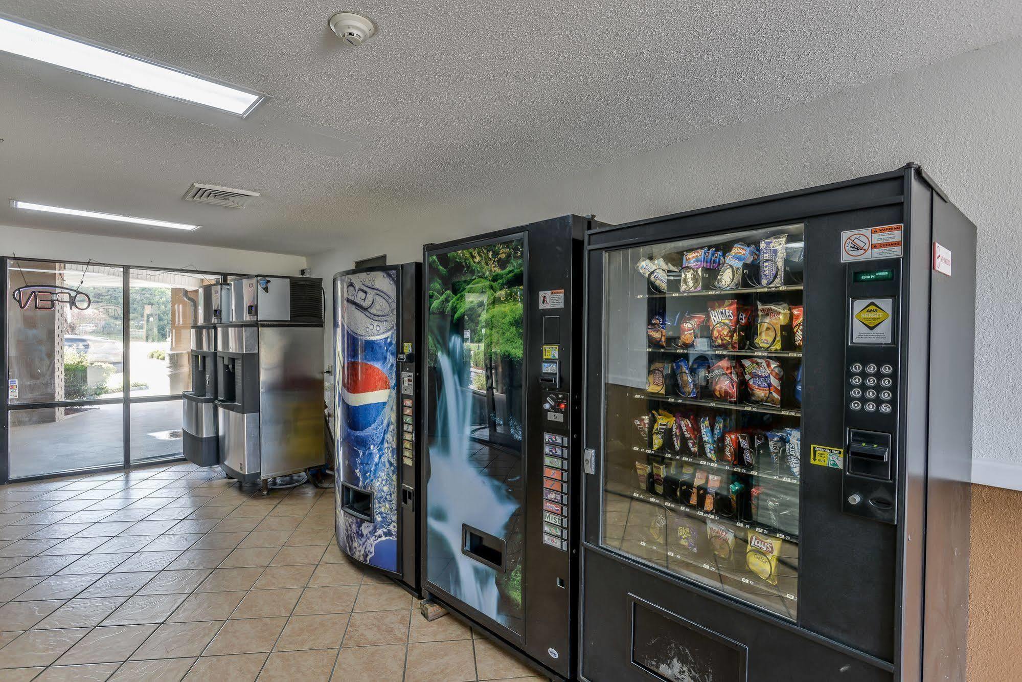 Wake Inn Raleigh Ngoại thất bức ảnh